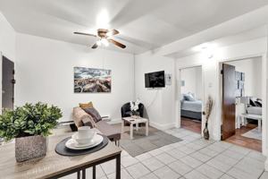 featured image of 806 S 10th St