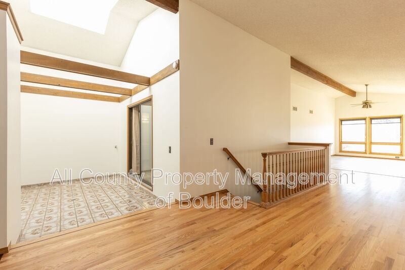 3325 Camden Dr - Photo 3 of 25