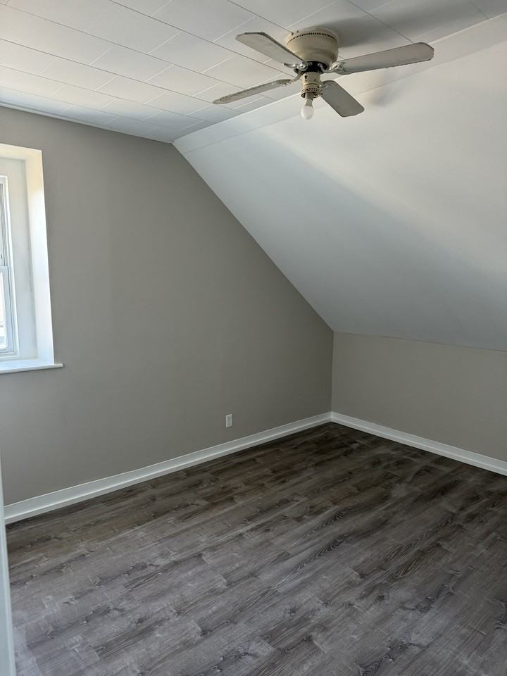 286 Grove Street - Photo 6 of 7