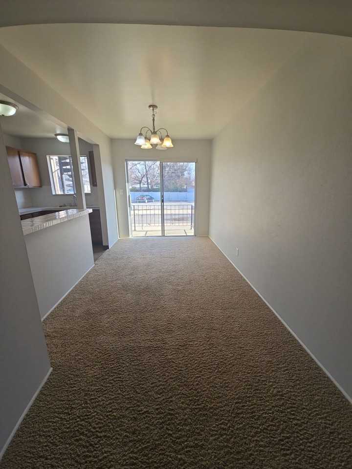 1003 South State Fair Boulevard - Photo 2 of 11