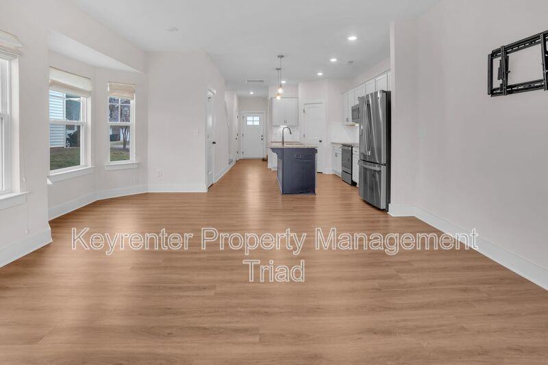 4926 Cannon Crossing Way - Photo 3 of 38