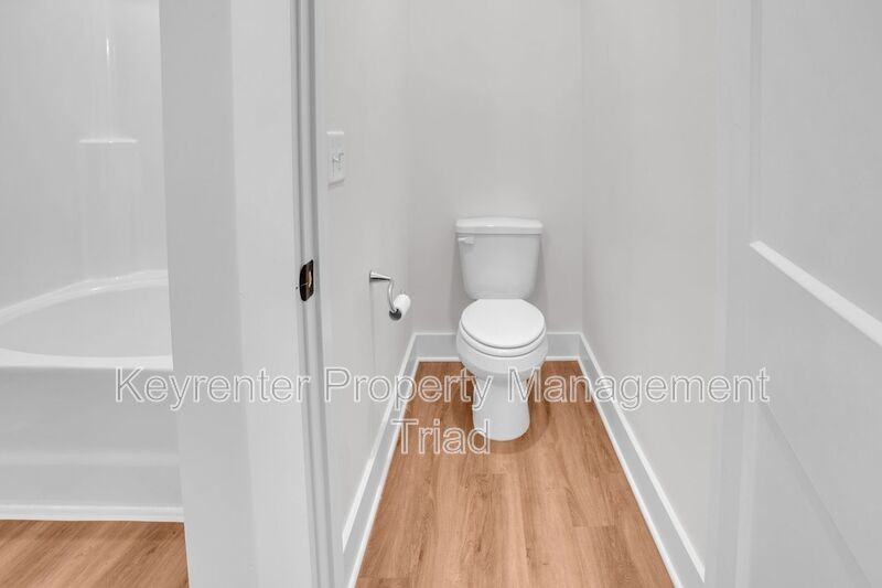 4926 Cannon Crossing Way - Photo 6 of 38