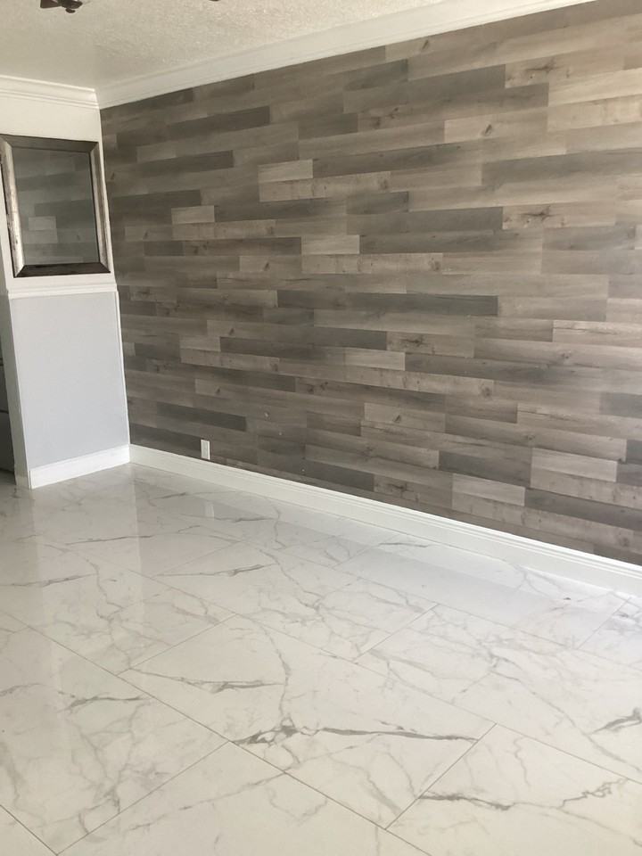 1097 West 28th Street - Photo 2 of 8