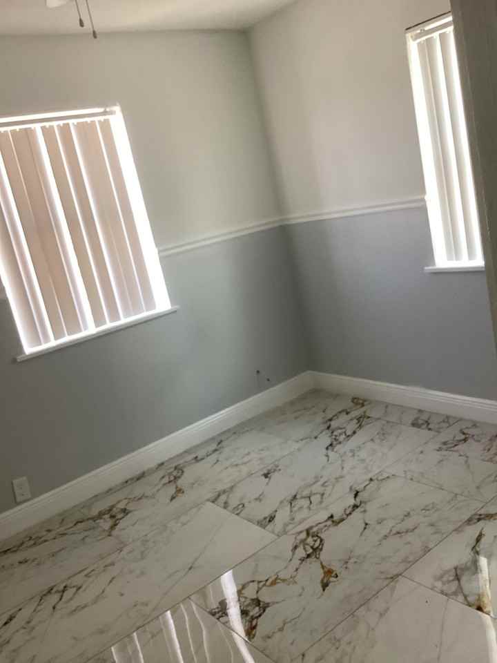 1097 West 28th Street - Photo 7 of 8