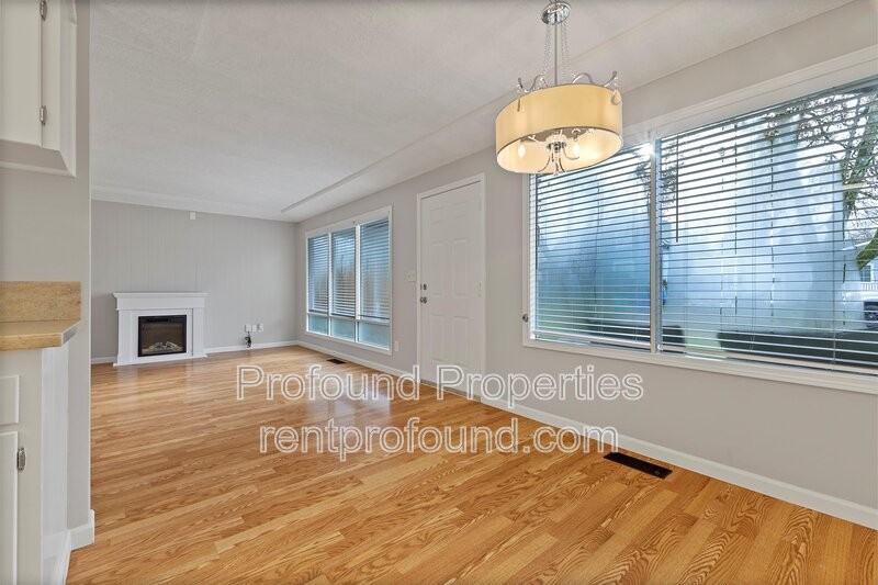 3539 N Arlington Pl - Photo 7 of 38