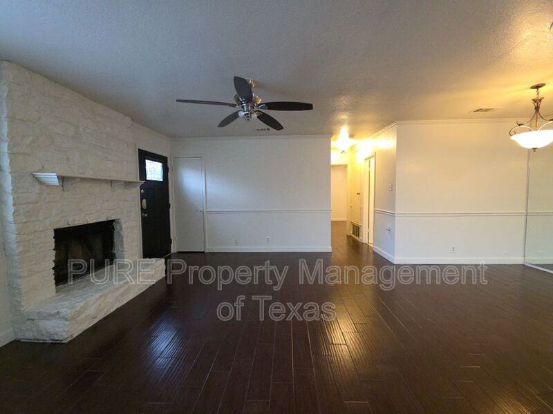 8708 - Photo 2 of 21