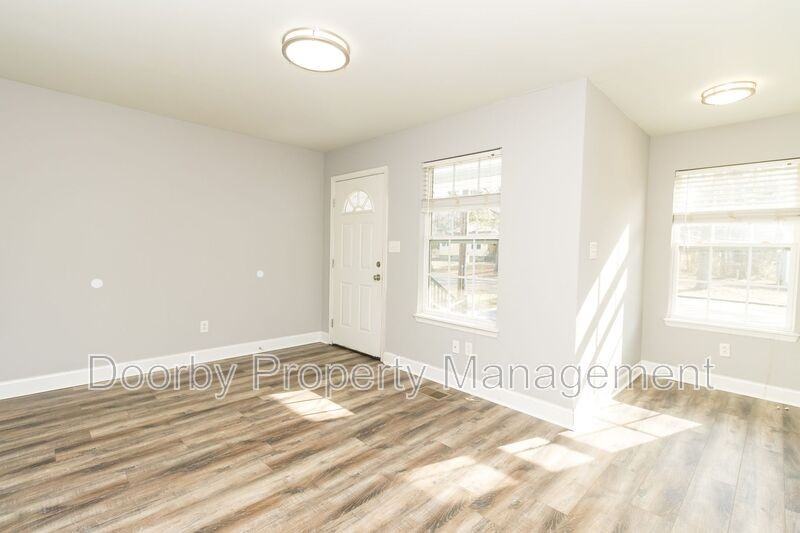 1913 Tuskegee Blvd - Photo 2 of 20