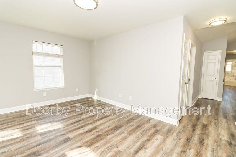 1913 Tuskegee Blvd - Photo 3 of 20