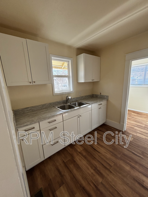 1205 Carteret Ave - Photo 7 of 13