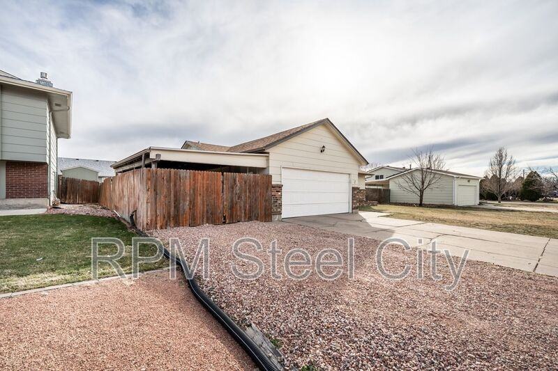 2 Lupine Ct - Photo 2 of 40