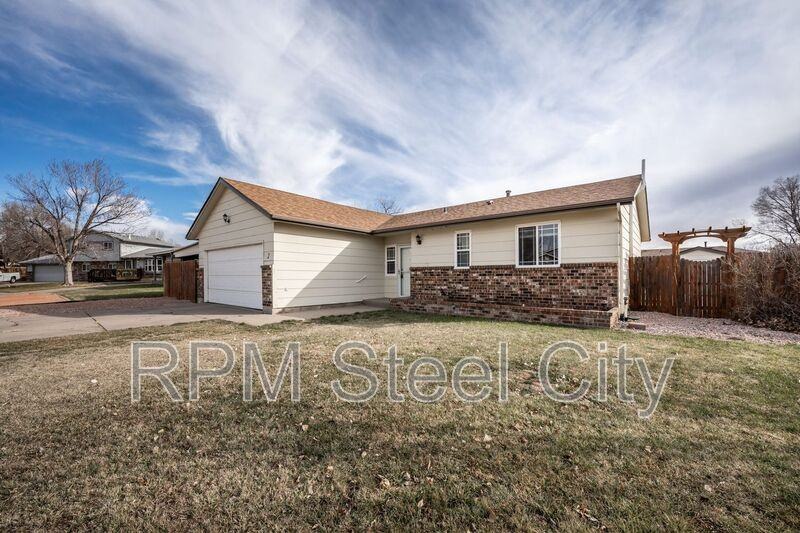 2 Lupine Ct - Photo 3 of 40