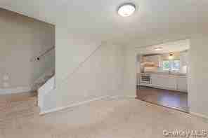 119 E Village Rd - Photo 3 of 15