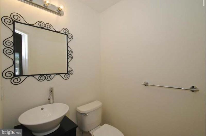 2002 Peggy Stewart Way - Photo 5 of 19