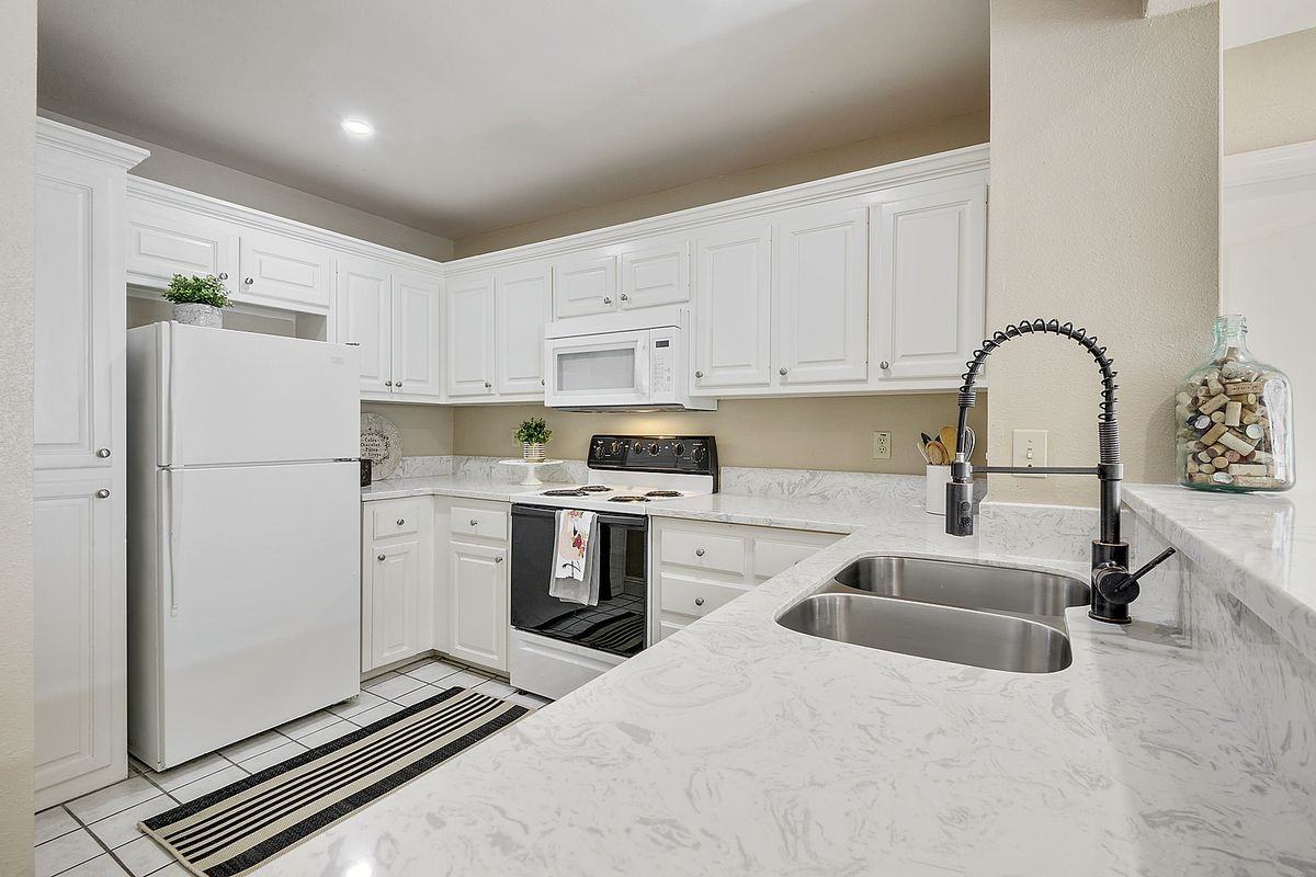 5141 Nicholson Dr ##48 - Photo 3 of 13