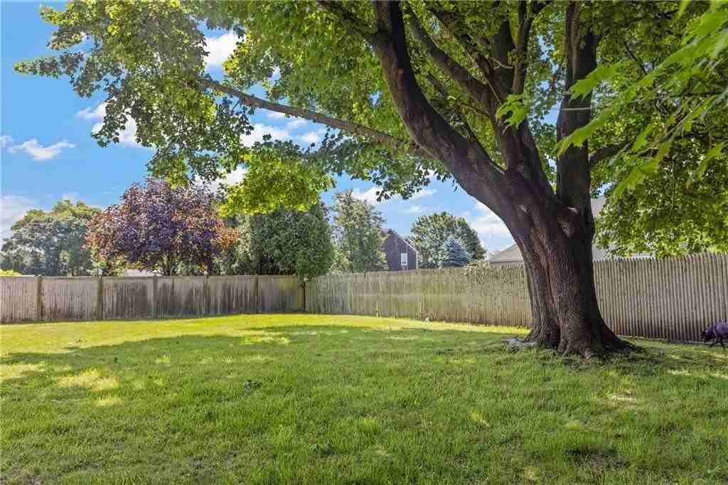 96 Jo Anne Ave - Photo 5 of 15