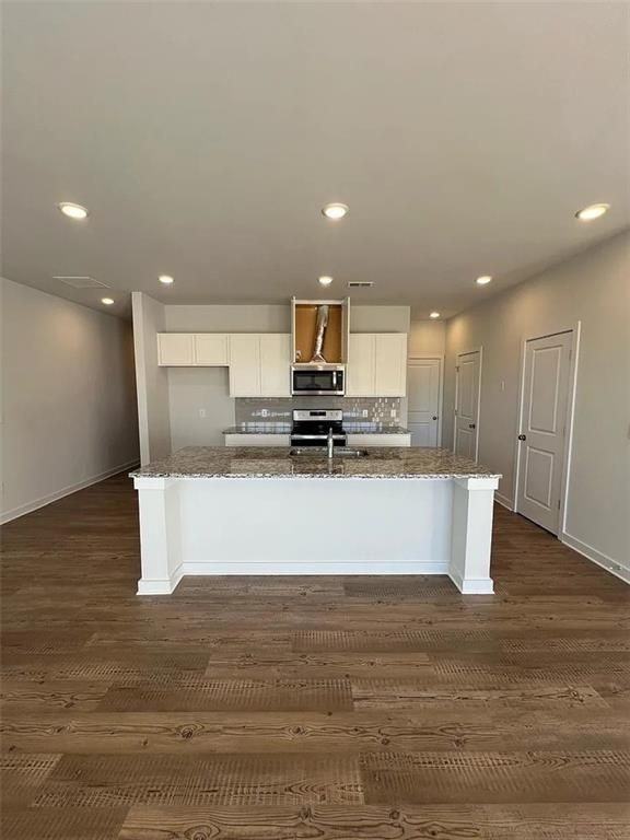 62 Founders Dr - Photo 4 of 11