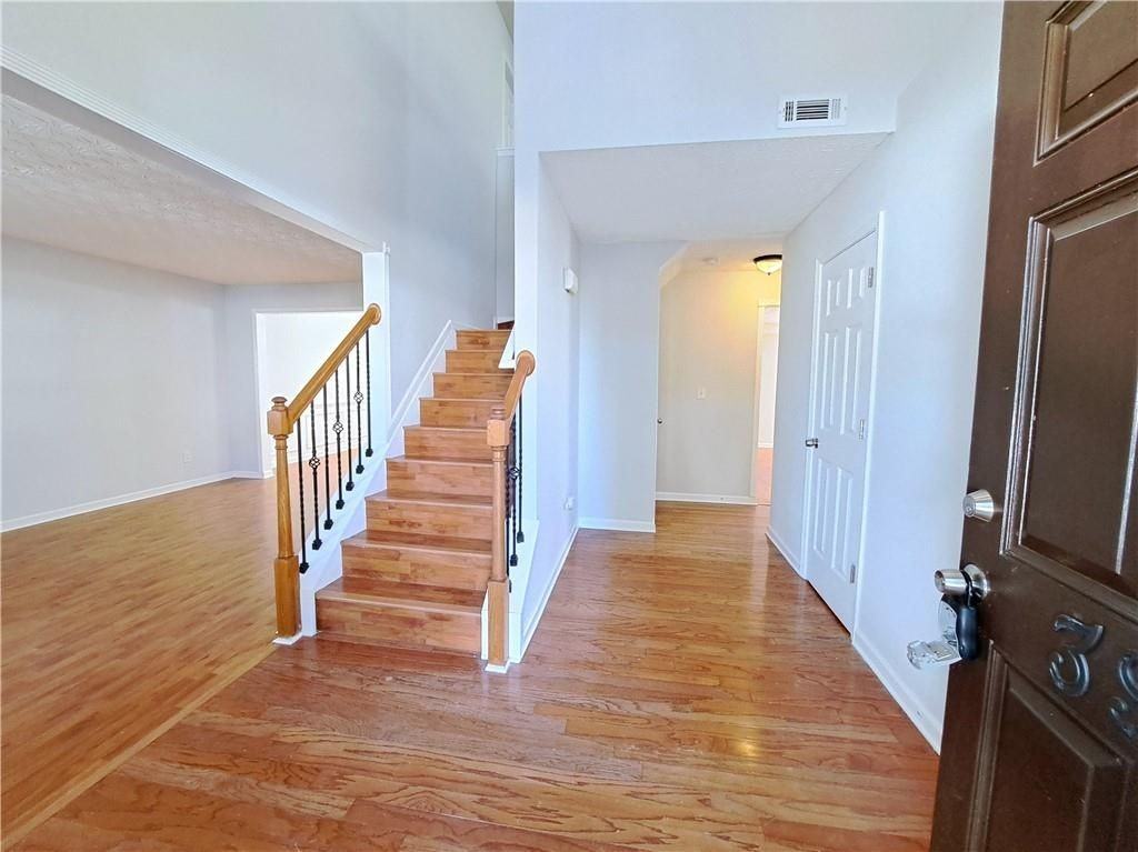 3940 Crescent Walk Ln - Photo 4 of 48