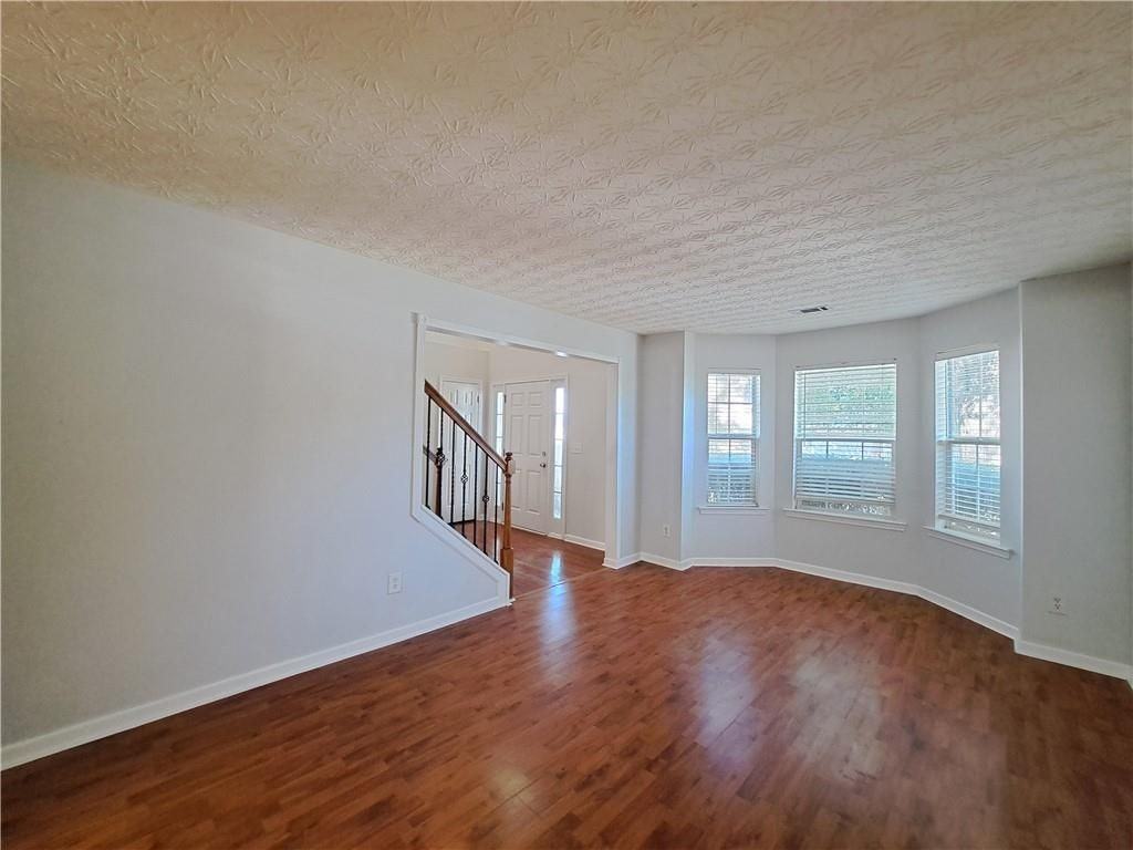 3940 Crescent Walk Ln - Photo 6 of 48