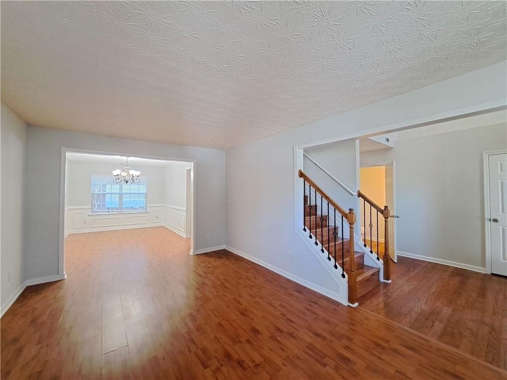 3940 Crescent Walk Ln - Photo 7 of 48