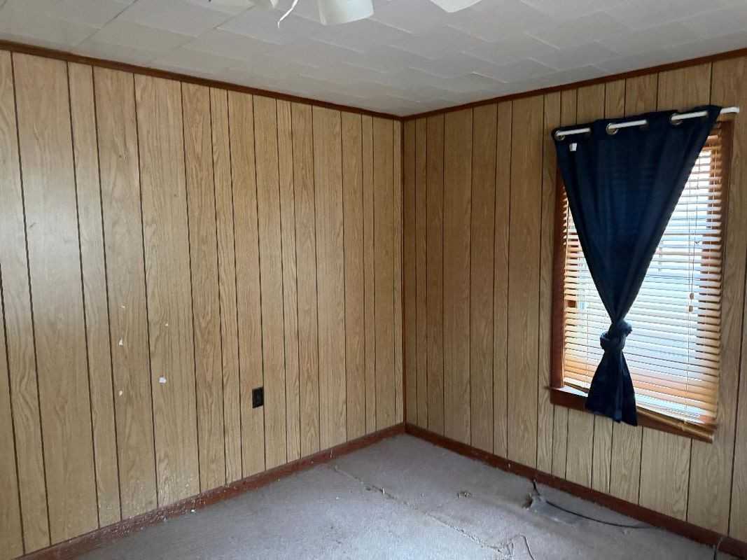 10010 Ferbie Rd - Photo 4 of 7