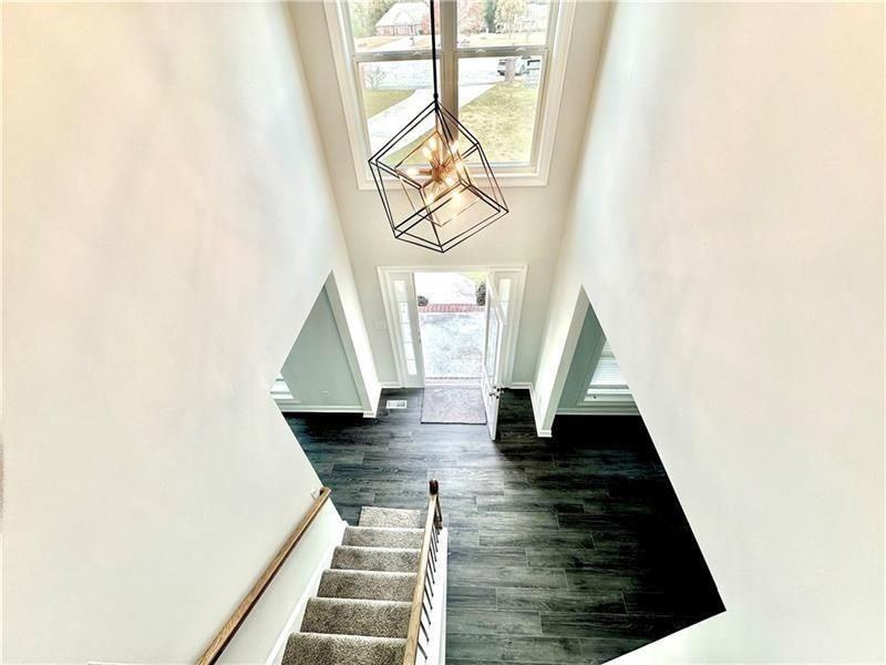 312 Woodmont Ct - Photo 3 of 23