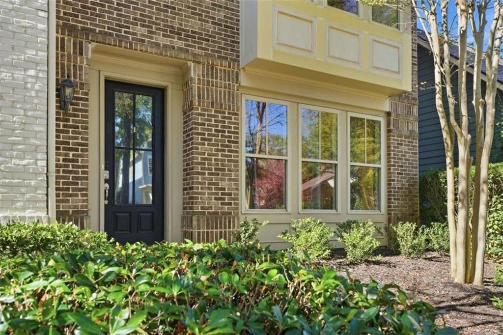 9931 Mancunian Way - Photo 2 of 42