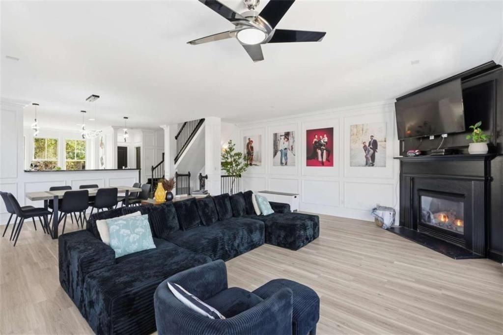 9931 Mancunian Way - Photo 4 of 42