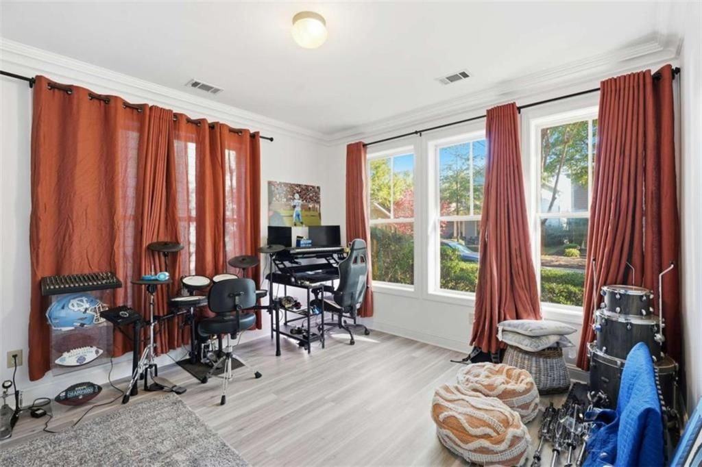 9931 Mancunian Way - Photo 5 of 42