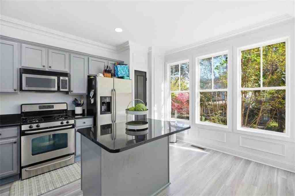 9931 Mancunian Way - Photo 7 of 42