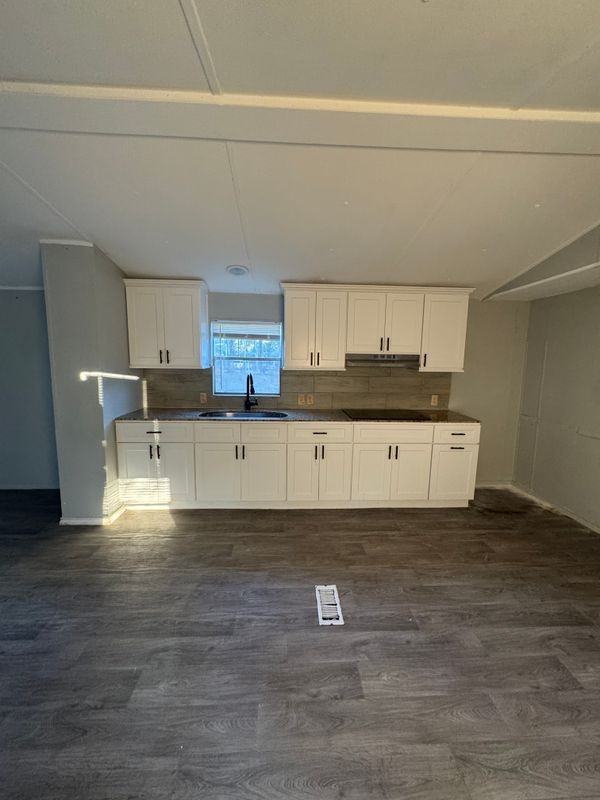 20868 Canterbury Rd - Photo 2 of 4