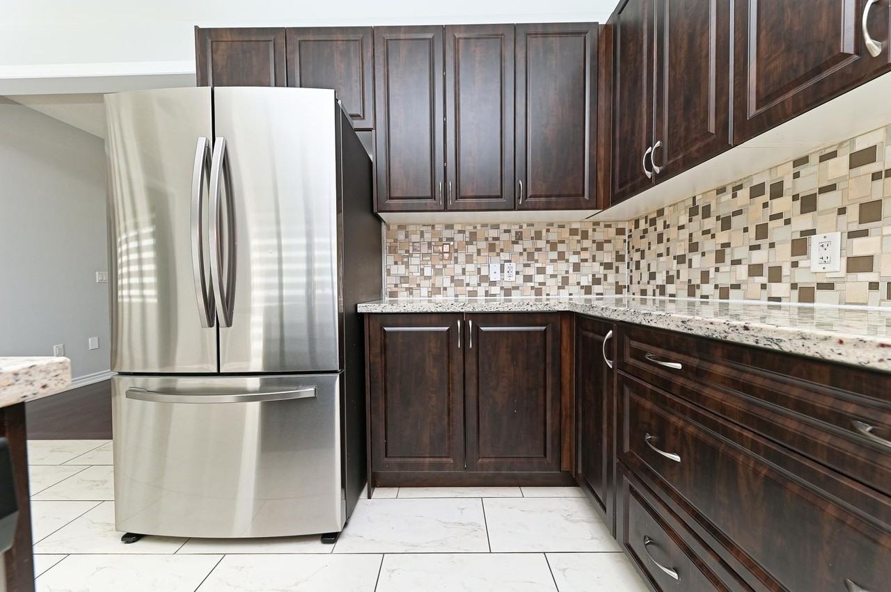 154 Petch Avenue - Photo 4 of 44