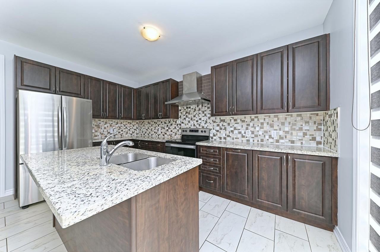 154 Petch Avenue - Photo 7 of 44