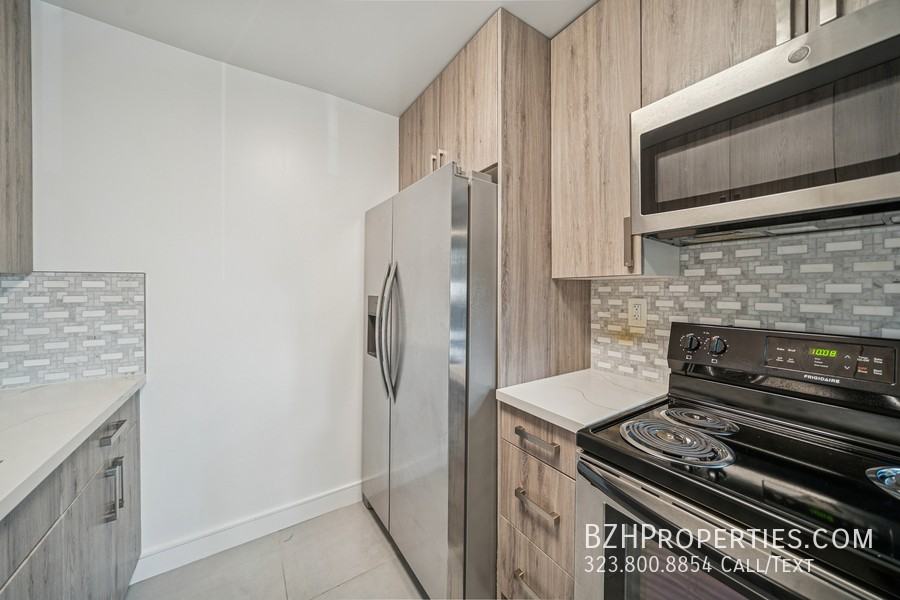 7545 W Hampton Ave - Photo 3 of 14