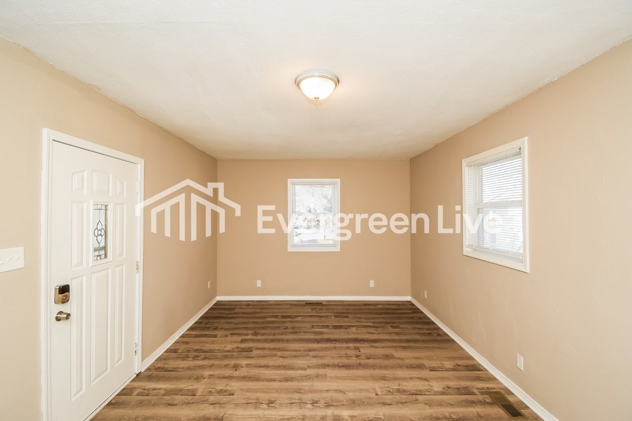 1119 Waldemere Ave - Photo 2 of 15