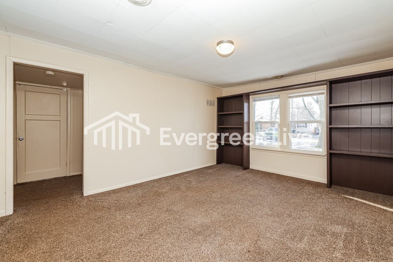 1924 Culver Ave - Photo 4 of 15