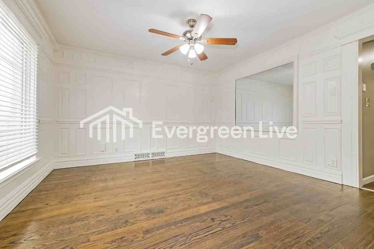 8016 Holmes Rd - Photo 5 of 15