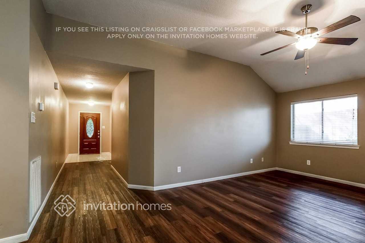 21492 Palace Pines Dr - Photo 2 of 16