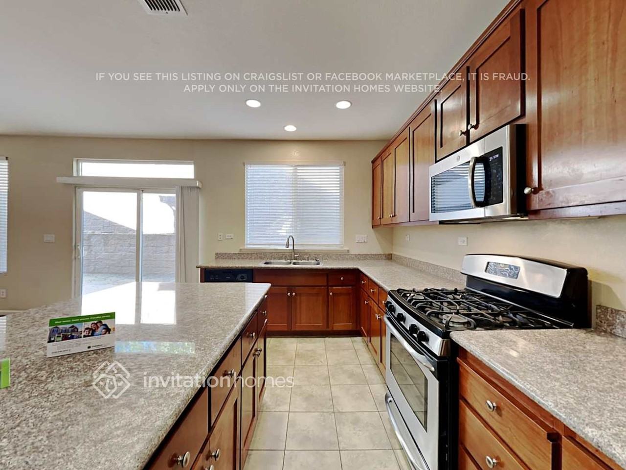 1073 Amber Ridge Ln - Photo 7 of 18