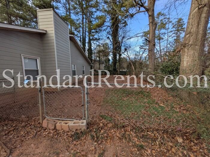 463 Booth Cir Sw - Photo 3 of 21