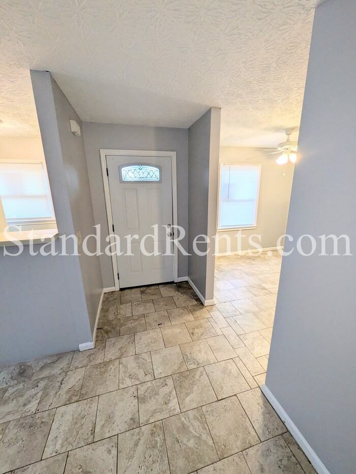 463 Booth Cir Sw - Photo 4 of 21