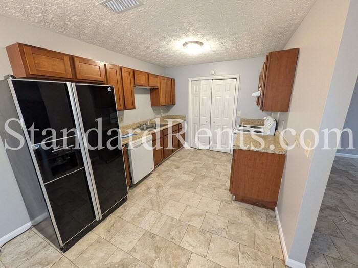 463 Booth Cir Sw - Photo 6 of 21