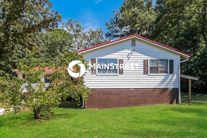 11028 Woodland Dr - Photo 2 of 16