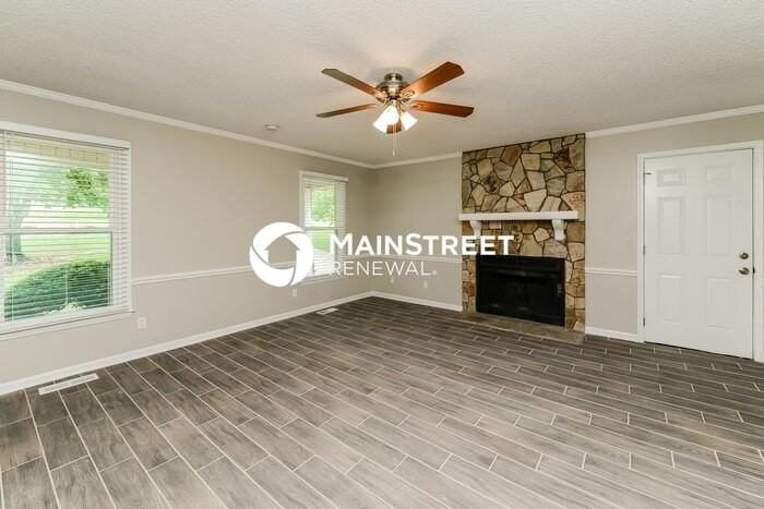 2359 Oakton Dr - Photo 5 of 18