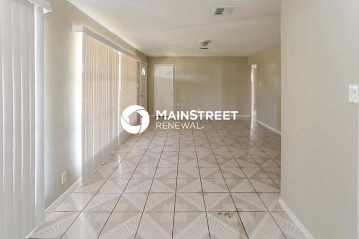 3513 W Pierson St - Photo 5 of 15