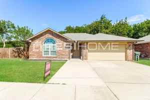 featured image of 1509 Silver Creek Cir