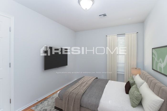 1509 Silver Creek Cir - Photo 7 of 16