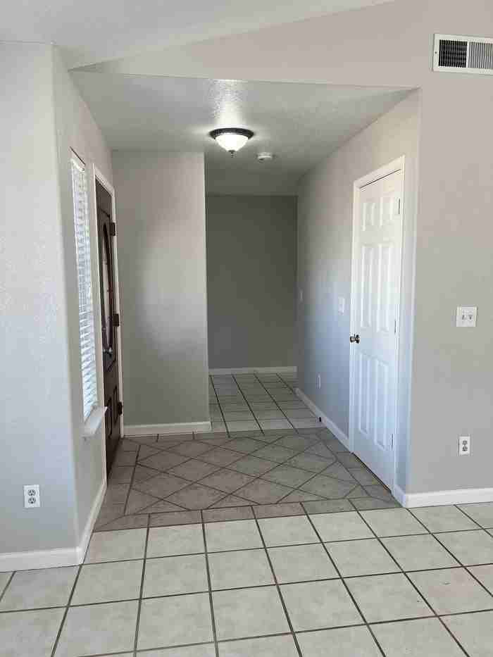 1731 3rd St - Photo 2 of 15