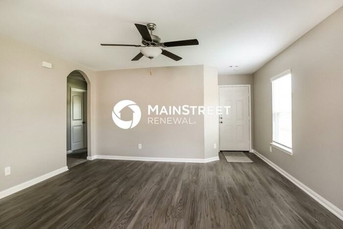 25245 Dickens Dr - Photo 5 of 16