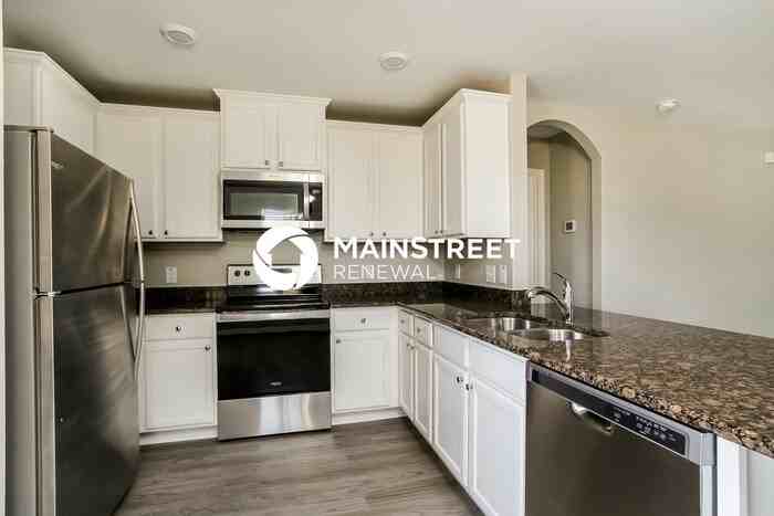 25245 Dickens Dr - Photo 7 of 16