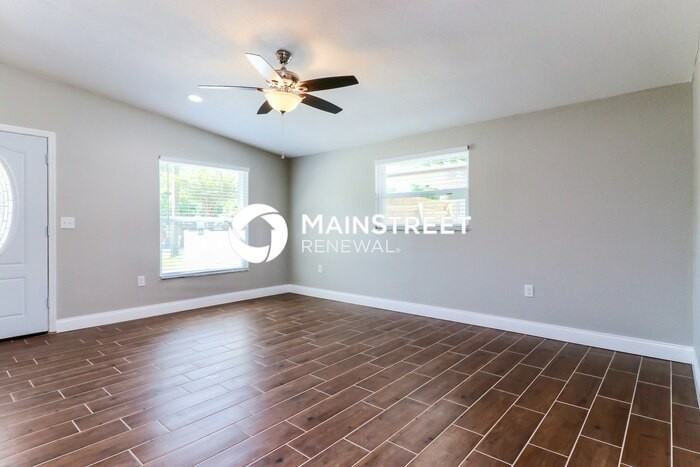 1204 N Maryland Ave - Photo 3 of 16